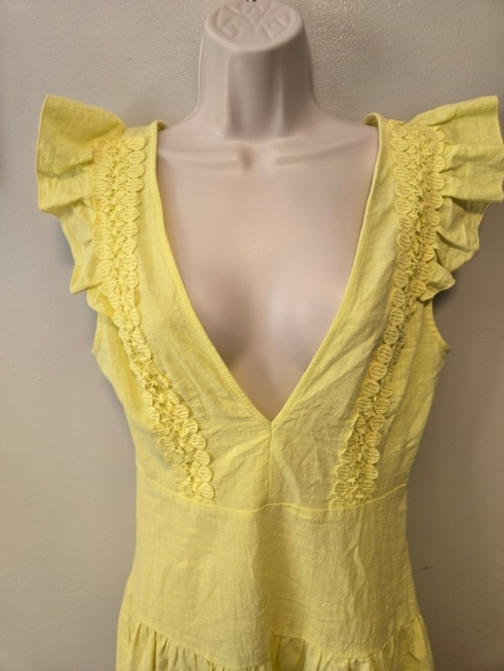 Double Crazy Yellow Ruffle Sleeve V-Neck Sundress Medium - Picture 5 of 5